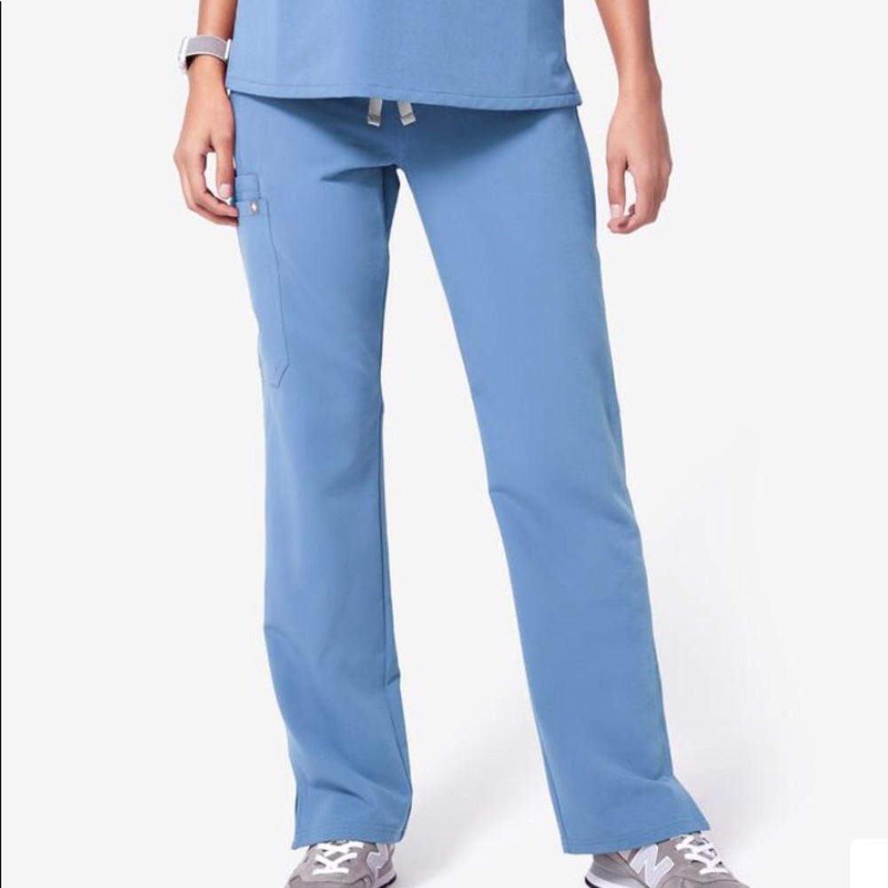 FIGS kade cargo scrubs women’s ceil blue small
